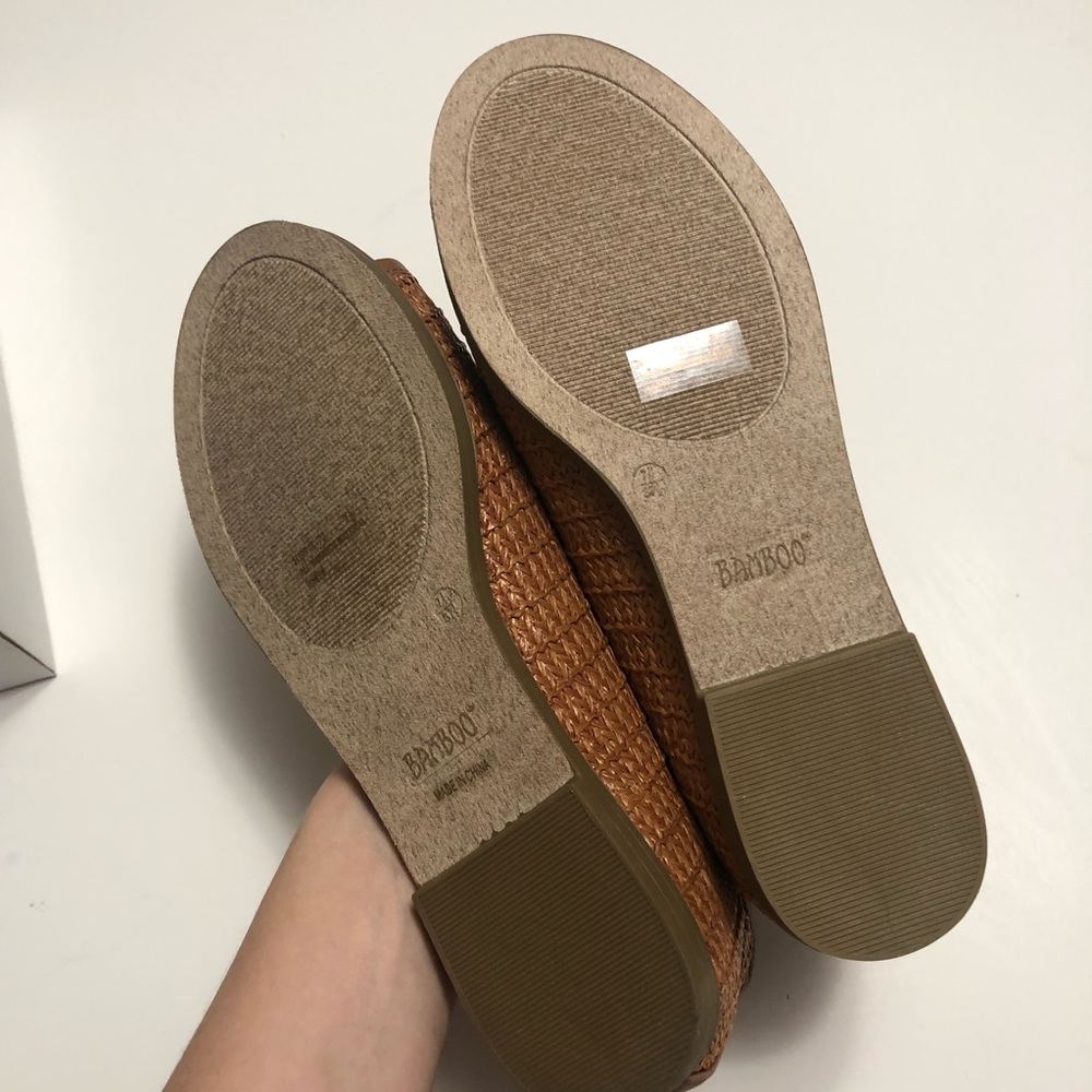 NIB Bamboo Hippie tan open side sandal (7.5) - Picture 5 of 8